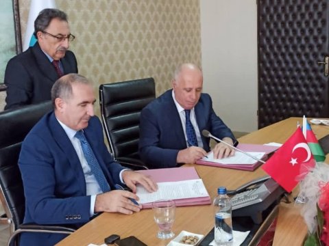 Universitetlər arasında əməkdaşlıq protokolu İMZALANIB