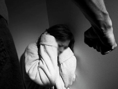 Kənd məktəbinin direktoru haqqında iddia: Atadan biabırçı addım