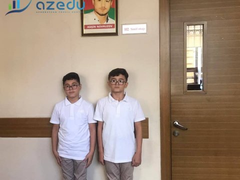 Dayıları şəhid olan əkiz qardaşlar – Portreti ilə salamlaşıb sinifə girirlər-FOTO