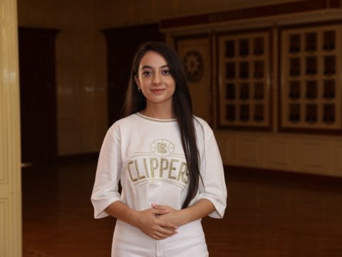 Yüksək ballarla qəbul olunan birinci kurs tələbələri təəssüratlarını bölüşürlər