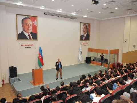 BMU tələbələri üçün 