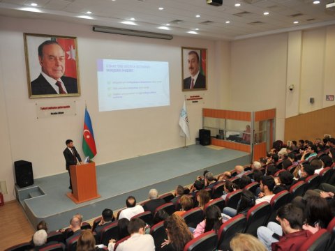 BMU-da icbari tibbi sığorta üzrə maarifləndirmə tədbiri təşkil olunub