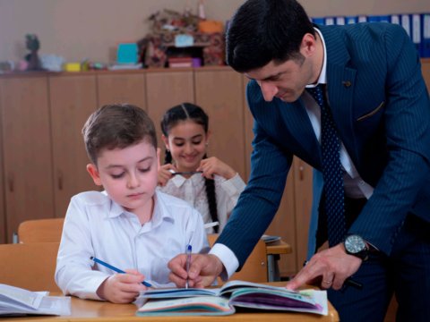 Sinifdə vaxtı düzgün idarə etmək üçün BUNLARI EDİN  