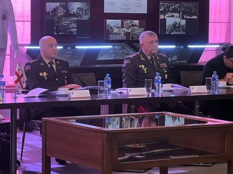 Milli Müdafiə Universitetinin rəhbər heyəti konfransda iştirak edib