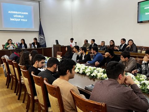 UNEC tələbələri ilə görüş keçirilib-FOTO
