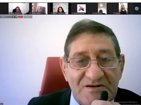 UNEC-də onlayn seminar keçirilib
