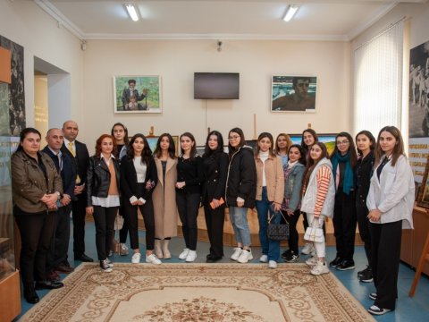 BMU-nun müəllim və tələbə heyətinin Xalq Təhsil Muzeyinə ekskursiyası təşkil olunub