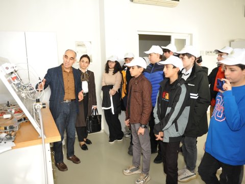 Yuxarı sinif şagirdləri BMU ilə tanış olublar  