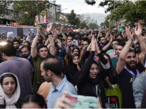 İran universitetlərində nə baş verir?-Tələbələrin istəkləri-VİDEO 