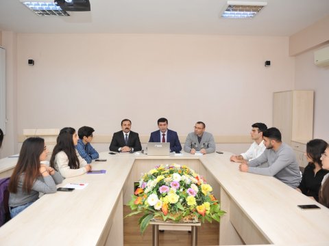 Qrup nümayəndələri ilə tədris prosesinin gedişatı müzakirə olunub  