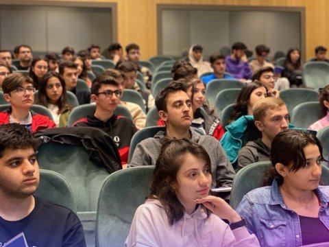 UNEC ödənişsiz proqramlaşdırma kurslarına start verib