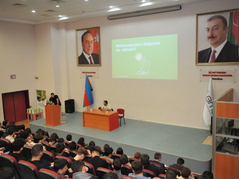 Tələbələr üçün proqramlaşdırma ilə bağlı seminar keçirilib  