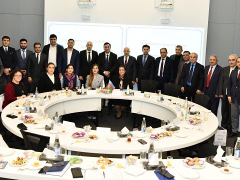 ADNSU-da bir qrup sahibkarla görüş keçirilib