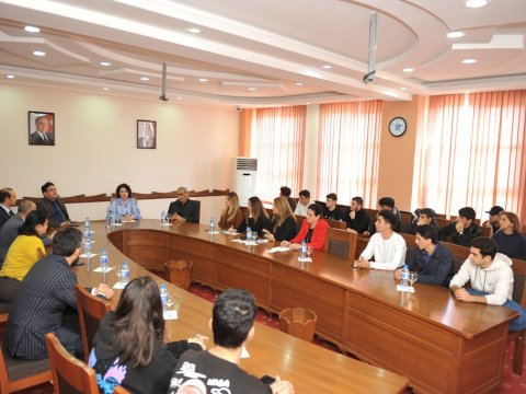 BMU-da “Tarix yaxından və uzaqdan: Əhməd Cavad zirvəsi “ mövzusunda elmi seminar keçirilib
