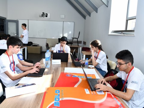 UFAZ-da ActInSpace 2022 beynəlxalq hakatonuna start verilib