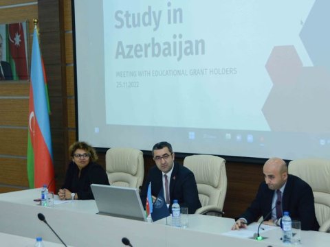 Təhsil qrantı proqramı çərçivəsində UNEC-də 7 əcnəbi vətəndaş təhsil alır-FOTO