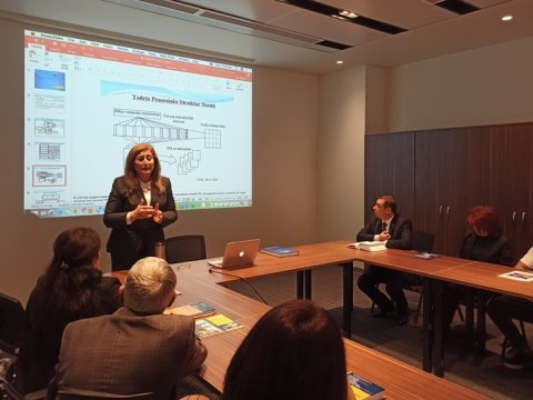 UNEC-də bu mövzuda seminar keçirilib  