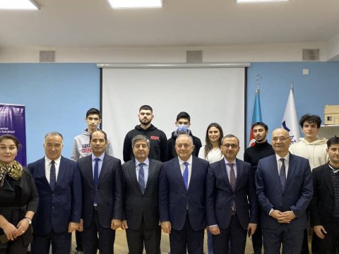 TİKA koordinatoru Dünya Robot Olimpiadasının qalibləri ilə görüşüb