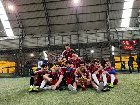 ADNSU-nun futbol komandası “Qarabağ Kuboku”nun qalibi olub