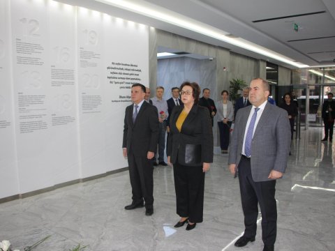      DİM-in əməkdaşları ümummilli lider Heydər Əliyevin xatirəsini yad ediblər     