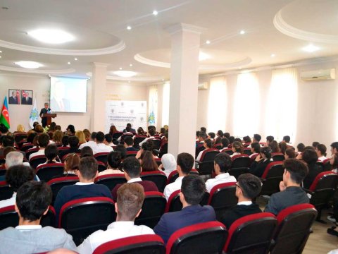 Heydər Əliyev irsinin öyrədilməsi ilə bağlı dərslər davam edir   