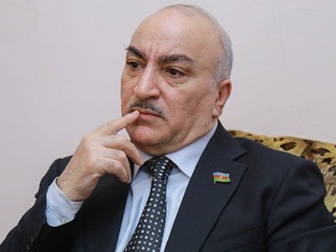 Tahir Kərimli: “İbtidai sinifdə yaşlı müəllimlər dərs deməlidir”