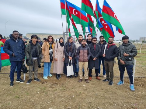 BMU-da təhsil alan əcnəbi tələbələr ağacəkmə kampaniyasında iştirak ediblər  