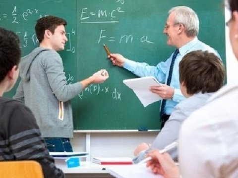 Kişi müəllimləri təhsil sisteminə necə cəlb edə bilərik?-“Əsas məsələ maaşdır”