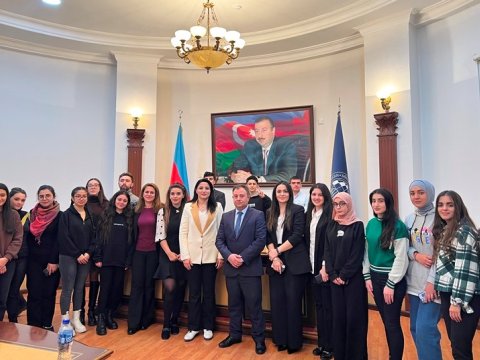 UNEC-də tullantıların idarə olunmasına həsr olunan tədbir keçirilib