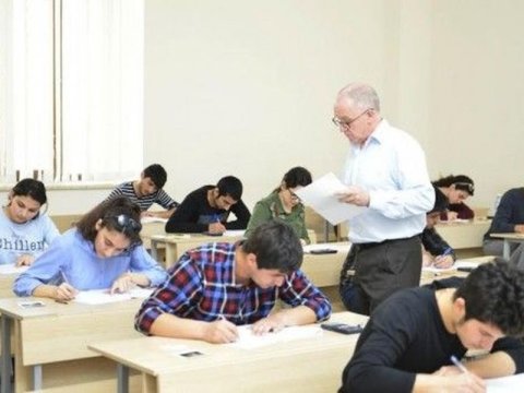 Kənd məktəblərində kişi müəllimlərin sayı daha çoxdur- “Vəziyyət getdikcə düzəlir”