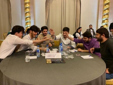 UNEC-in komandası intellektual yarışda qalib oldu