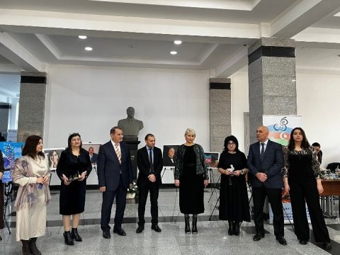 UNEC-də “Sənətimiz sizin üçün” adlı sərgi-satışı keçirilib-FOTO