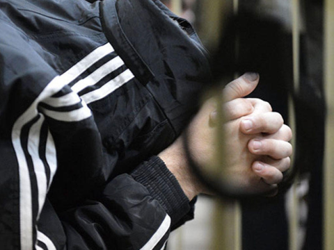 Cinayət törədən şagirdləri gözləyən cəzalar – Təhsil sona çatmır  