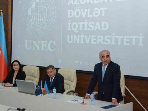 Universitetlərdə ilk: Rektor İctimai Şura qarşısında hesabat verdi-UNEC
