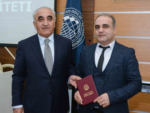UNEC-in müəllimlərinə elmi diplomlar təqdim olundu