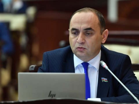 Universitetlərdə imtahan sessiyası ləğv edilə bilməz-DEPUTAT