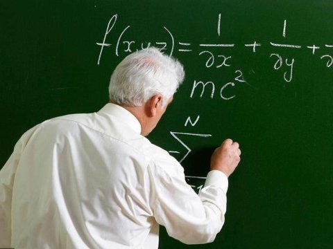 Təqaüdə çıxmış müəllimlərdən necə istifadə olunmalıdır? - PSİXOLOQ