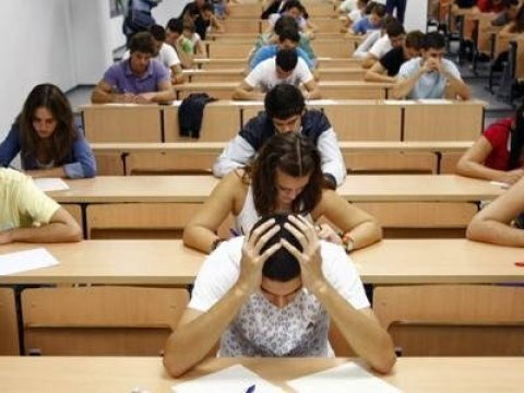 İmtahanlar ağır xəstəliklərin yaranmasına səbəb olur-DEPUTAT  