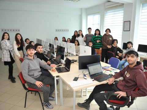 BMU-da qış tətilində tələbələr üçün İT üzrə “Bootcamp”