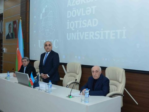 UNEC-də tanınmış ziyalıların iştirakı ilə 