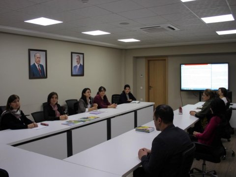 Kimya fənni üzrə test bankının təkmilləşdirilməsi məsələsi müzakirə edilib