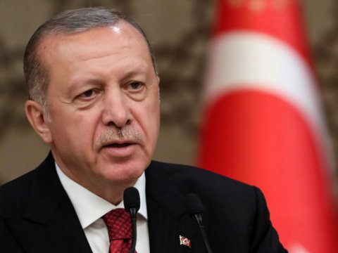 Türkiyə universitetlərində dərslər yaya qədər onlayn keçiləcək