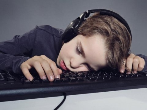 İnternet asılılığı uşaq psixologiyasına təsir edir