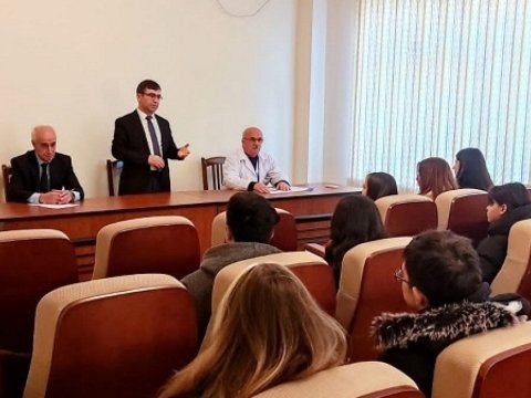 ADNSU tələbələri Aşqarlar Kimyası İnstitutunda təcrübəyə başladı