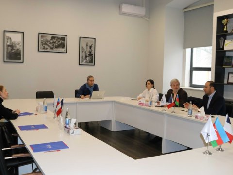 UFAZ tələbələrinin təcrübə imkanları müzakirə edilib