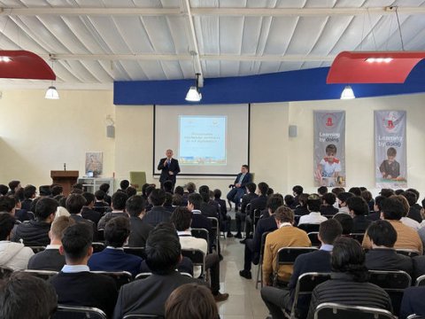 Meksikanın nüfuzlu məktəbində Azərbaycan haqqında təqdimat