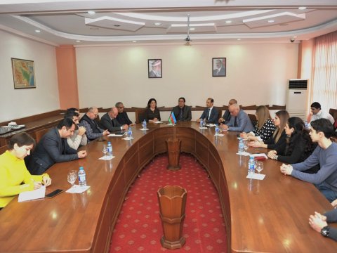 BMU-da Ana Dili Günü ilə bağlı toplantı...
