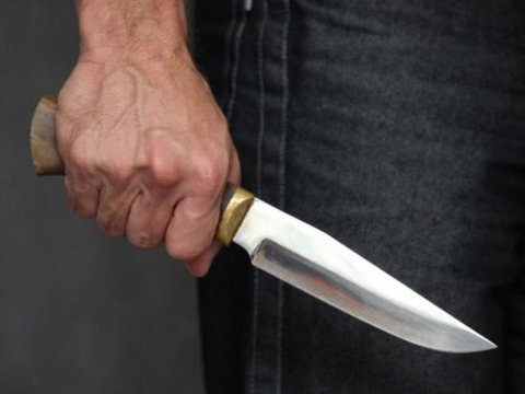 16 yaşlı şagird müəllimini öldürüb