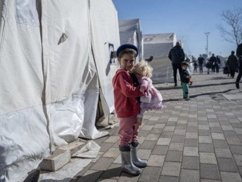Türkiyədə zəlzələ bu qədər uşağı kimsəsiz qoydu - STATİSTİKA