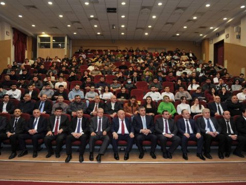 Hesablama Palatasının sədri tələbələrlə görüşüb
